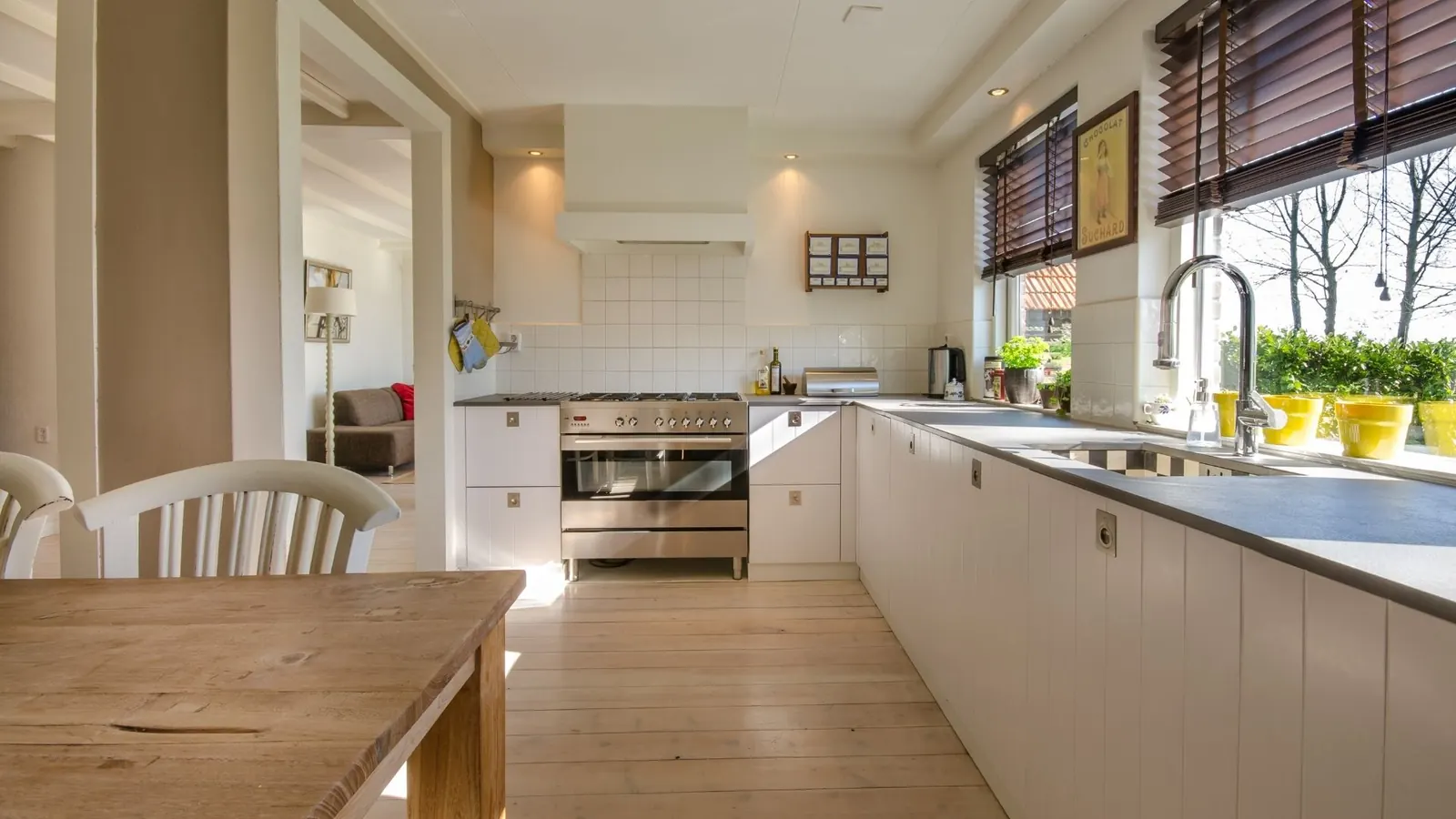 Rustic kitchen cleaned with floor and counter detail service